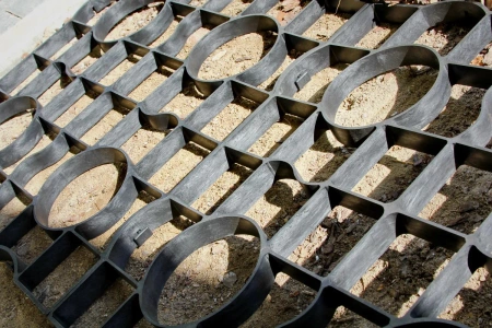 Kratka trawnikowa kaminando 50x50x2,5 cm - test